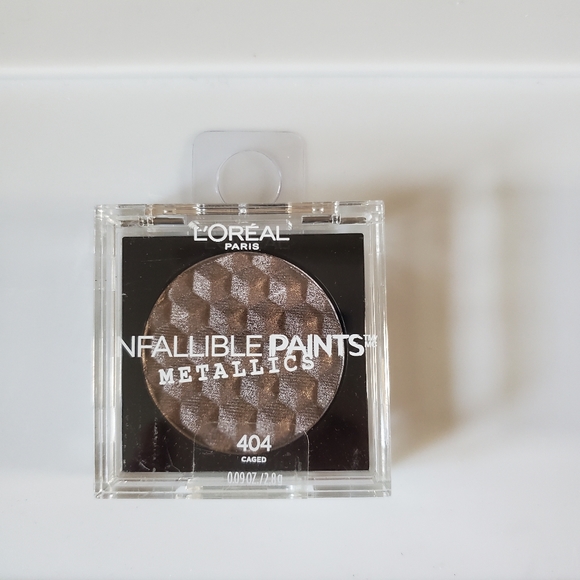 COPY - L'oreal Infallible Metallic Eyeshadow - Picture 4 of 5